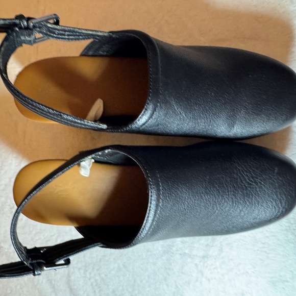 Universal Thread Black Clog size 11 - Picture 2 of 8